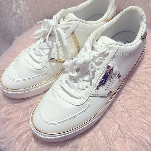 Guess white men shoe